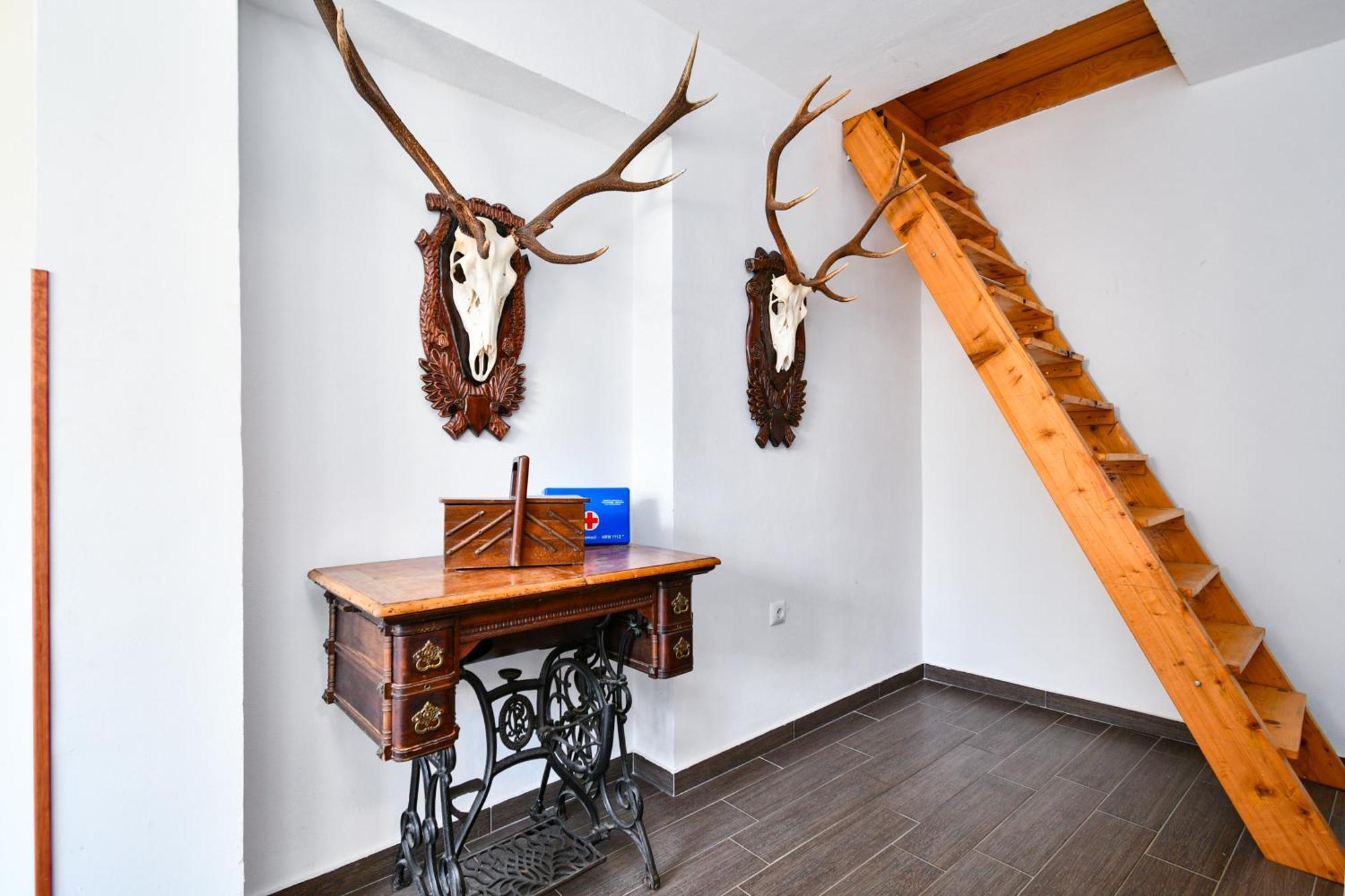 Apartman Lavanda Sa Bazenom I Okucnicom 4* Hreljin Extérieur photo
